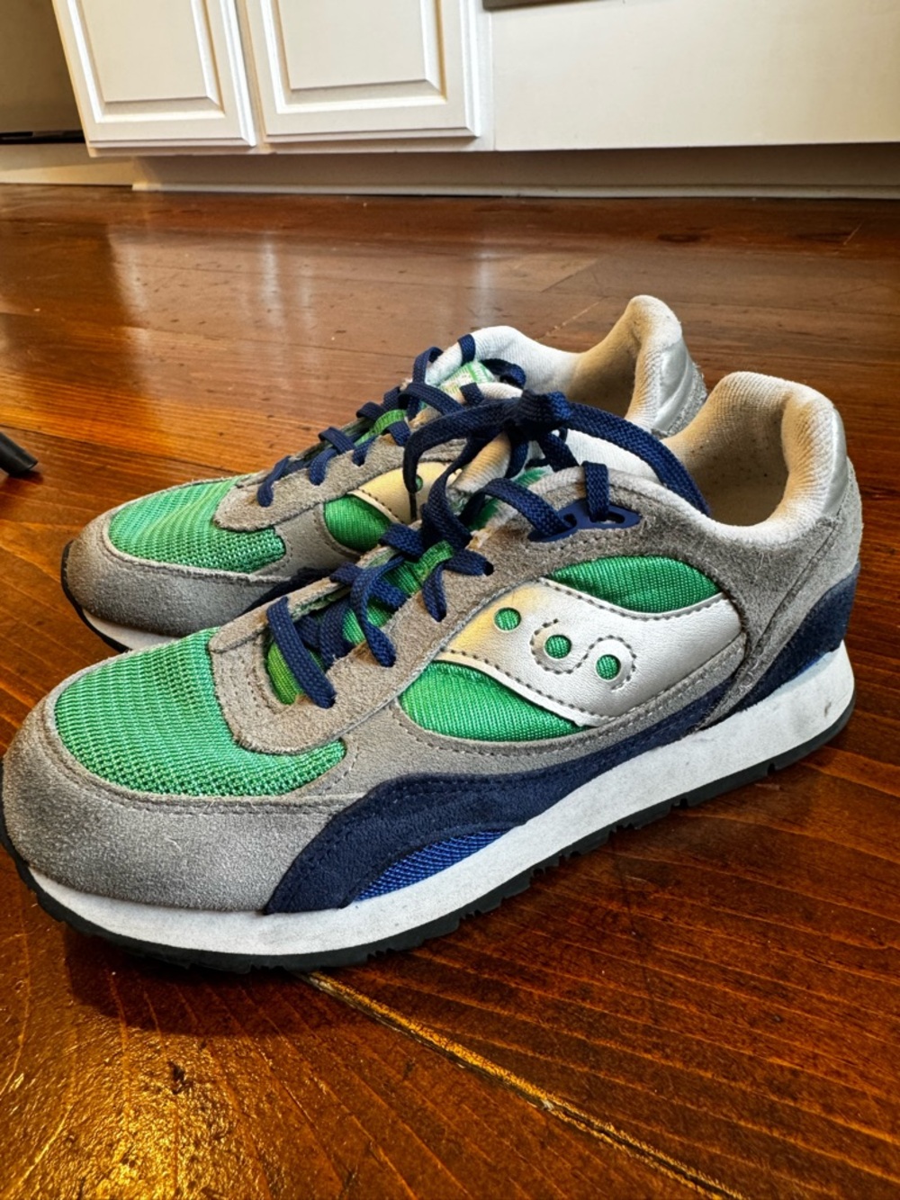 Saucony Kids Shadow 6000 Green, Navy & Gray‎ Retro Runner. Size 4.5